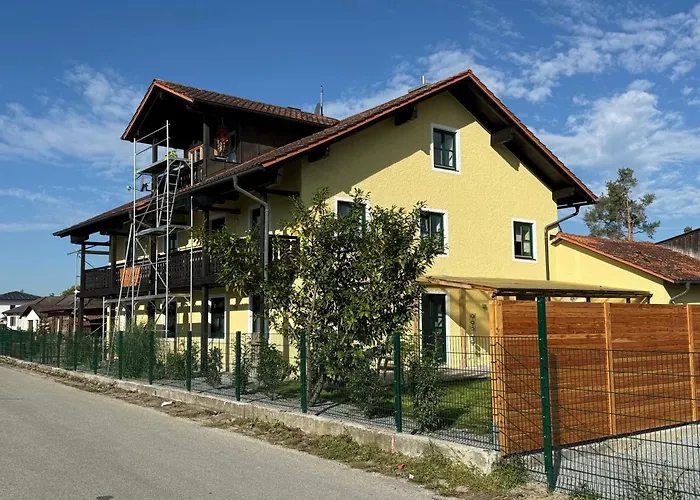 Landgut Rosenau Mamming