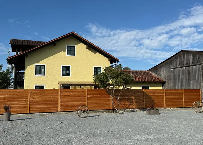 Landgut Rosenau Mamming